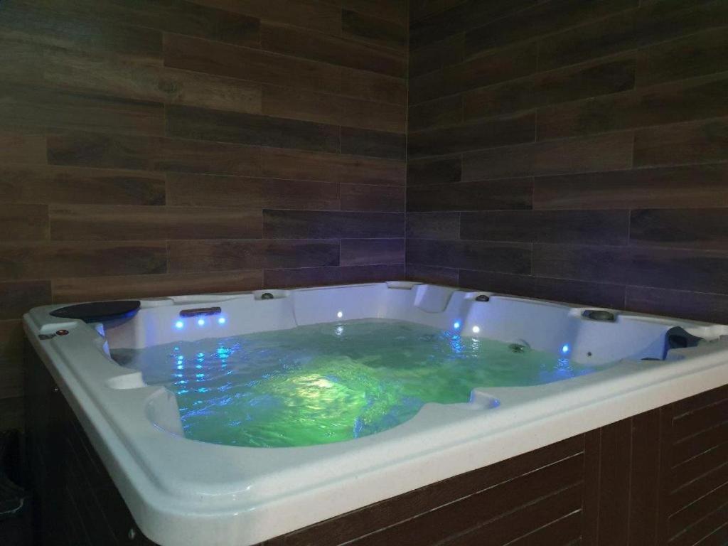 Dwie Sosny Apartamenty Przy Plazy - Sauna, Jacuzzi, Silownia, Bawialnia - 365Pam Ustronie Morskie Exterior photo