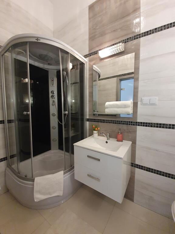 Dwie Sosny Apartamenty Przy Plazy - Sauna, Jacuzzi, Silownia, Bawialnia - 365Pam Ustronie Morskie Exterior photo